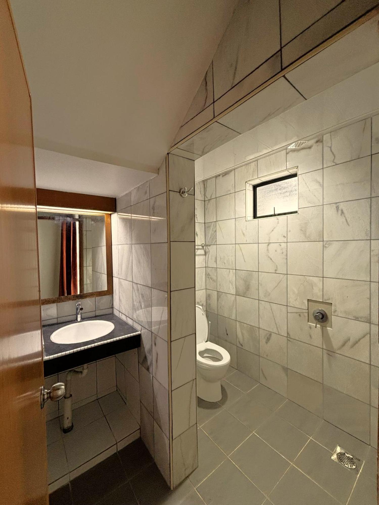 Cool Point Hotel Танах-Рата Екстер'єр фото